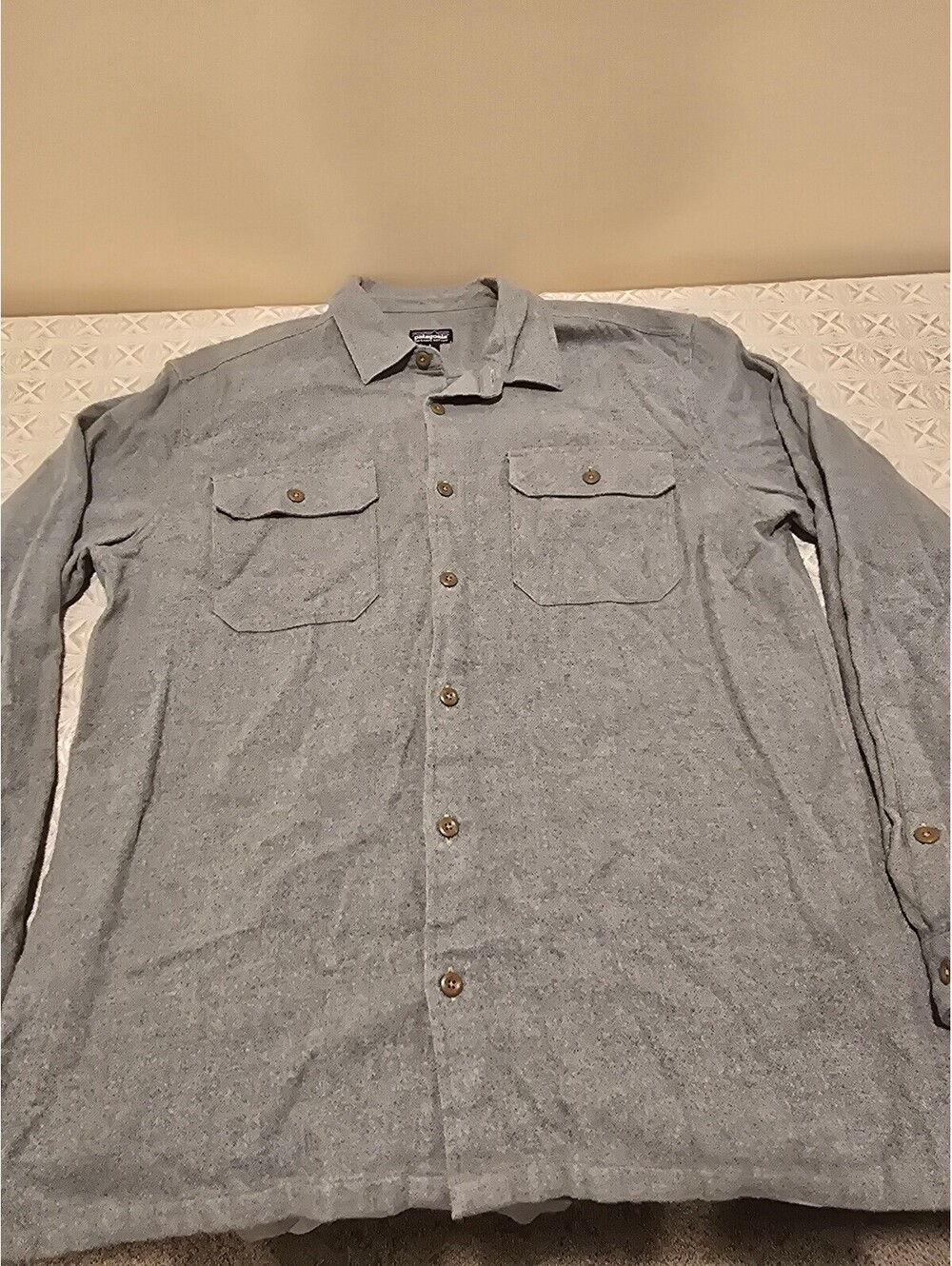 Patagonia Men's Long Sleeve Organic Cotton Shirt Light Gray Size L